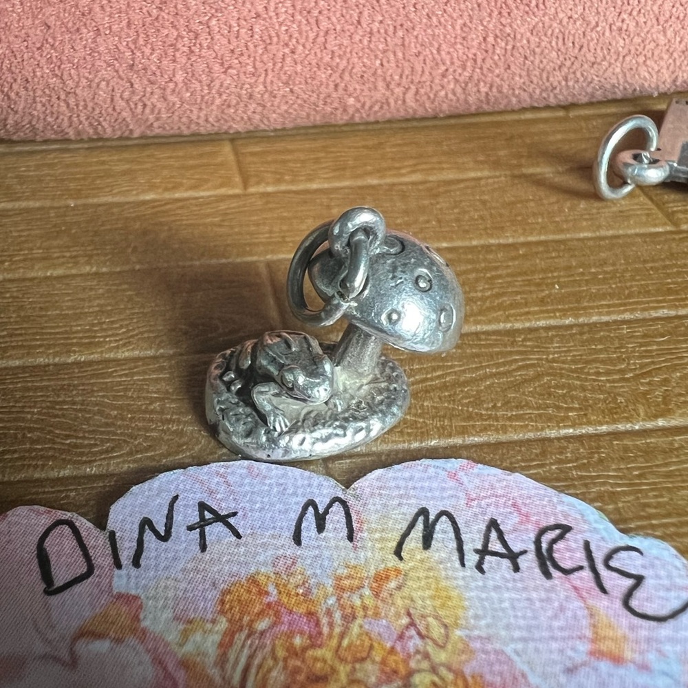 James Avery Extremely Rare Retired 3d Mushroom Frog Charm! 925